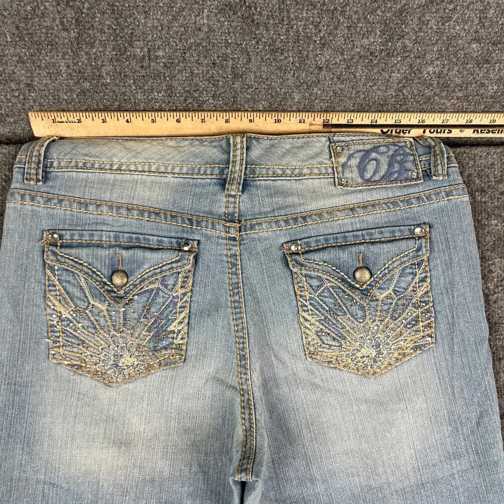 Code Bleu Capri Jeans Womens Size 12 Blue Stretch Light Wash Embellished Annette
